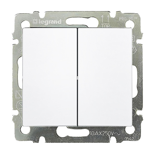 Переключатель на два направления двухклавишный - Valena - 10 A - 250 В~ - белый - арт. 774408 фото