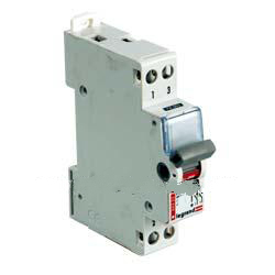 04325 Legrand Модульный выключатель 2 полюса 32А 1 модуль фото